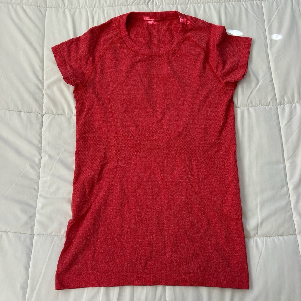 lululemon athletica Red Short Sleeve Tee